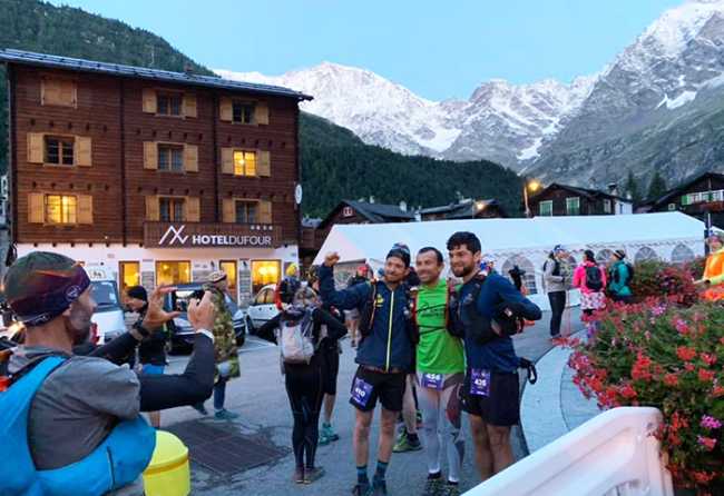 2 Foto ricordo con il Monte Rosa