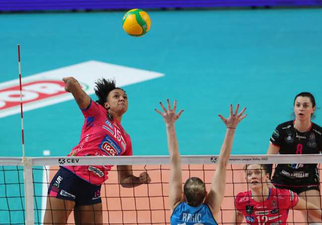 Igor volley schiacciata