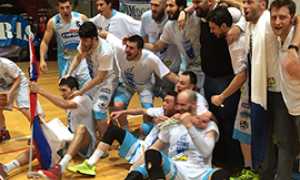 b poli basket festa fine foto squadra