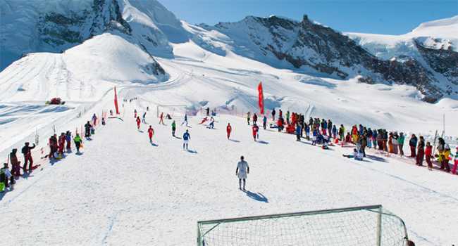 calcio montagna neve