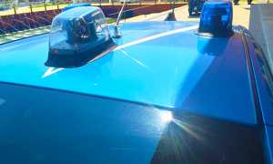 polizia auto lamperggianti giorno