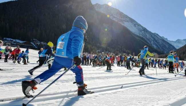 sci di fondo giovane