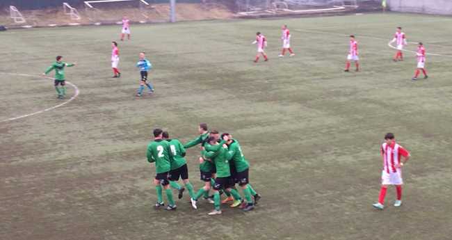 vogogna calcio abbraccio