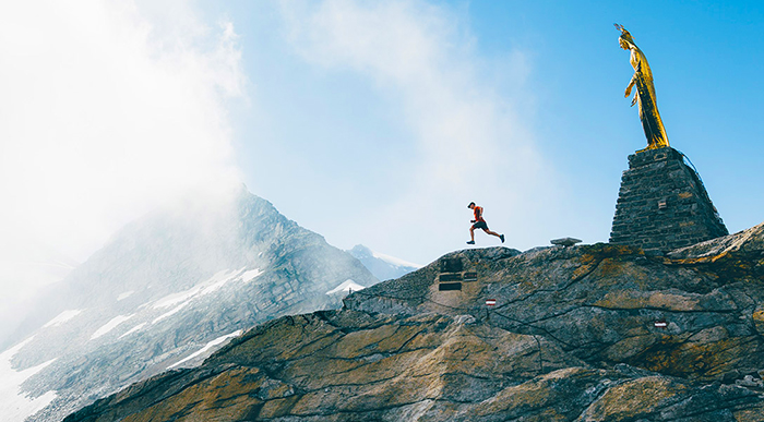  Ultra Tour Monterosa, passaggio da Macugnaga dalle ore 20