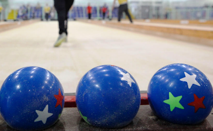 Il coronavirus ferma anche le bocce