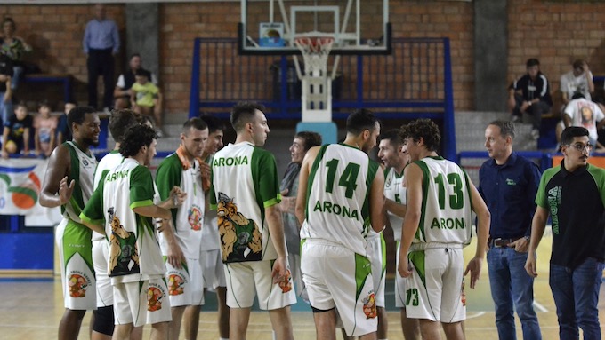 Arona Basket, vittoria contro il Cus Genova