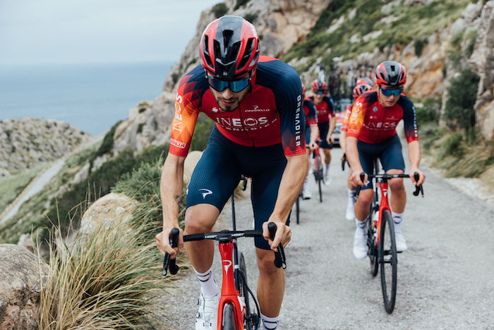 Filippo Ganna cade alla Gand Wevelgem e si ritira