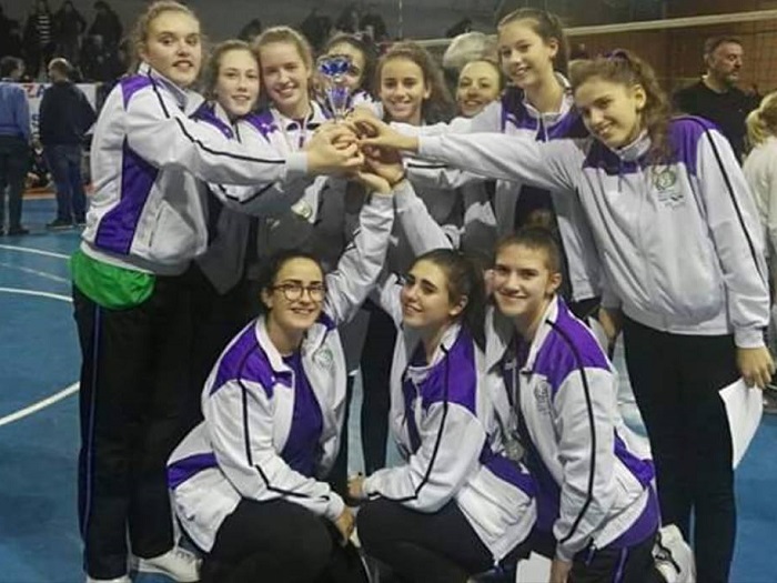 L'Omegna pallavolo under16 seconda a Carrara