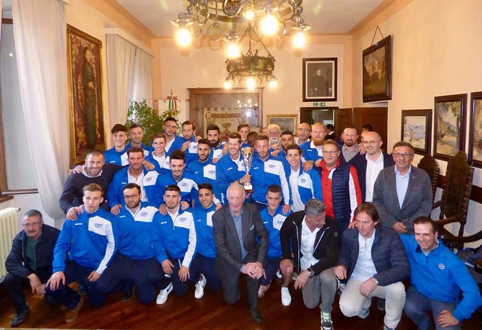 Lo Stresa premiato dall'Amministrazione per il campionato vinto